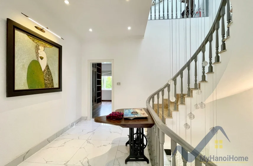 Xem ảnh 3: Ảnh 3: Biệt thự Bằng Lăng Vinhomes Riverside cho thuê full nội thất
