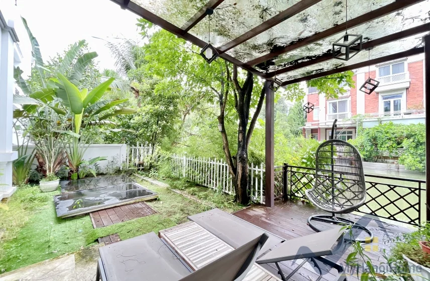 Xem ảnh 11: Ảnh 11: Biệt thự Bằng Lăng Vinhomes Riverside cho thuê full nội thất