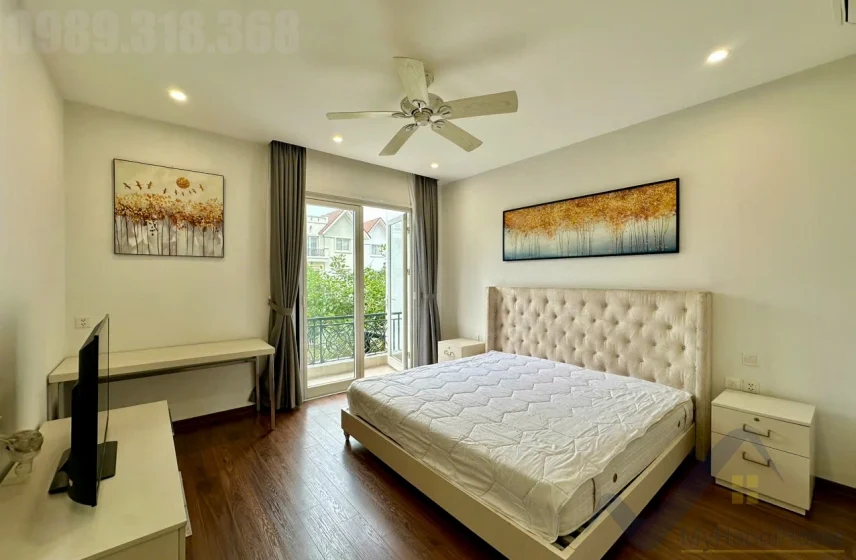 Xem ảnh 3: Ảnh 3: Biệt thự căn góc đơn lập Vinhomes Riverside cho thuê