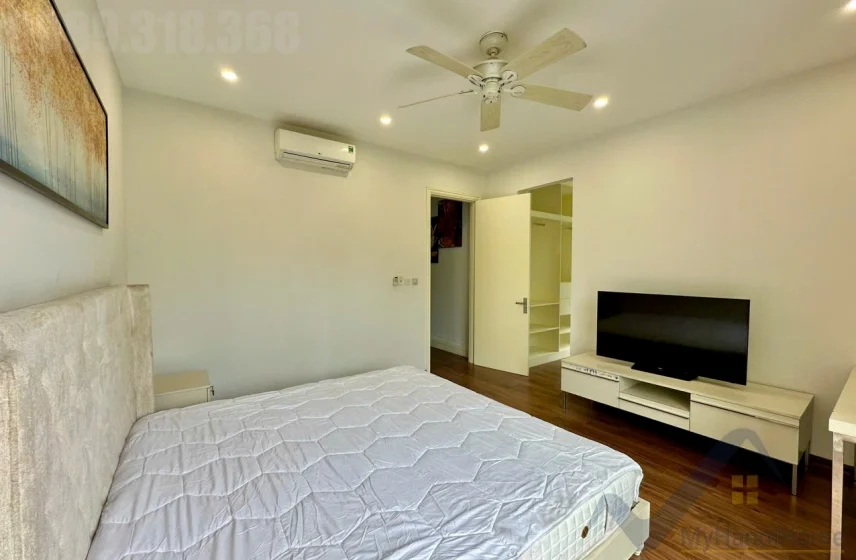 Xem ảnh 4: Ảnh 4: Biệt thự căn góc đơn lập Vinhomes Riverside cho thuê