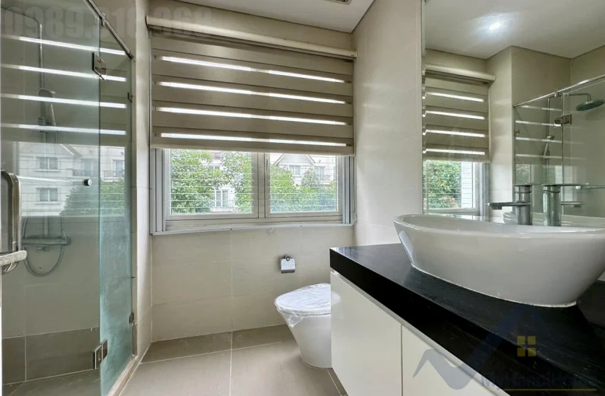 Xem ảnh 6: Ảnh 6: Biệt thự căn góc đơn lập Vinhomes Riverside cho thuê