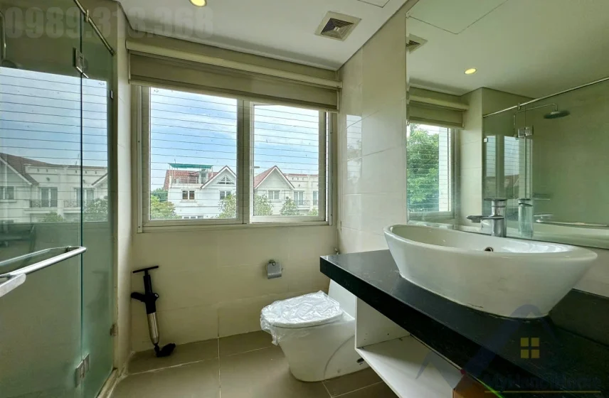 Xem ảnh 17: Ảnh 17: Biệt thự căn góc đơn lập Vinhomes Riverside cho thuê