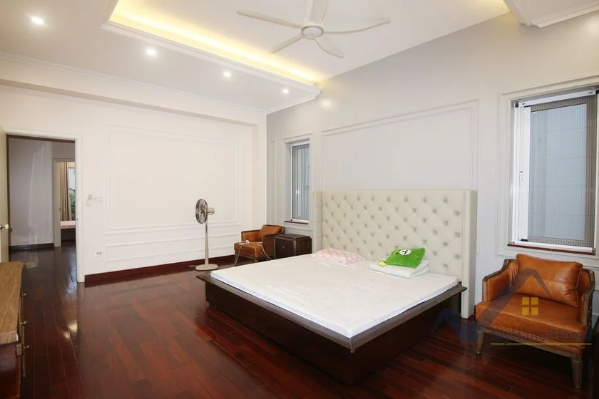Xem ảnh 22: Ảnh 22: Biệt thự cho thuê đơn lập Vinhomes Riverside đã full nội thất