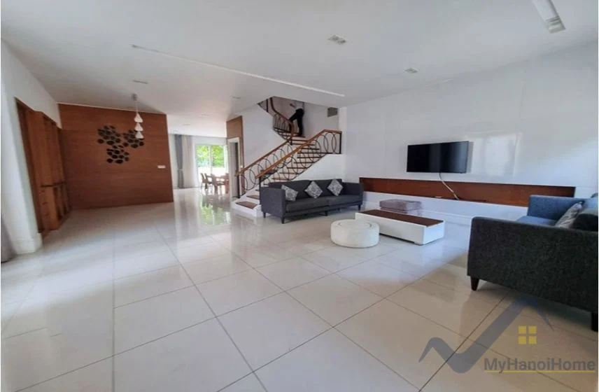 Xem ảnh 15: Ảnh 15: Biệt thự cho thuê Hoa Sữa Vinhomes Riverside gần bể bơi