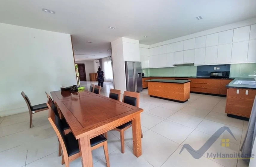 Xem ảnh 18: Ảnh 18: Biệt thự cho thuê Hoa Sữa Vinhomes Riverside gần bể bơi