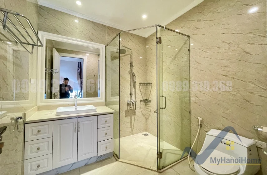 Xem ảnh 9: Ảnh 9: Biệt thự cho thuê tại KĐT Vinhomes Riverside gần BIS, có nội thất