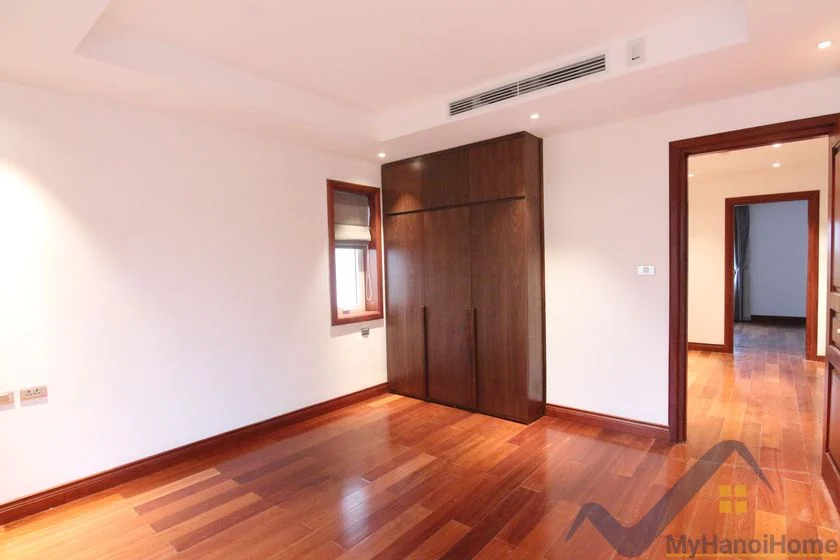 Xem ảnh 11: Ảnh 11: Biệt thự cho thuê Vinhomes Riverside 4 phòng ngủ có thang máy