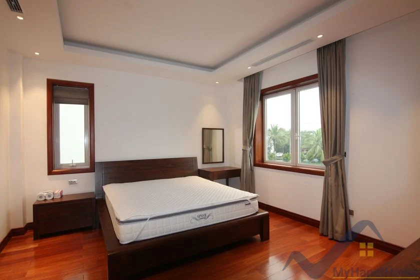 Xem ảnh 16: Ảnh 16: Biệt thự cho thuê Vinhomes Riverside 4 phòng ngủ có thang máy