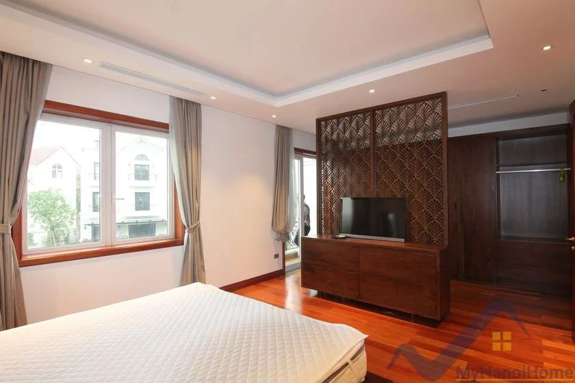 Xem ảnh 18: Ảnh 18: Biệt thự cho thuê Vinhomes Riverside 4 phòng ngủ có thang máy