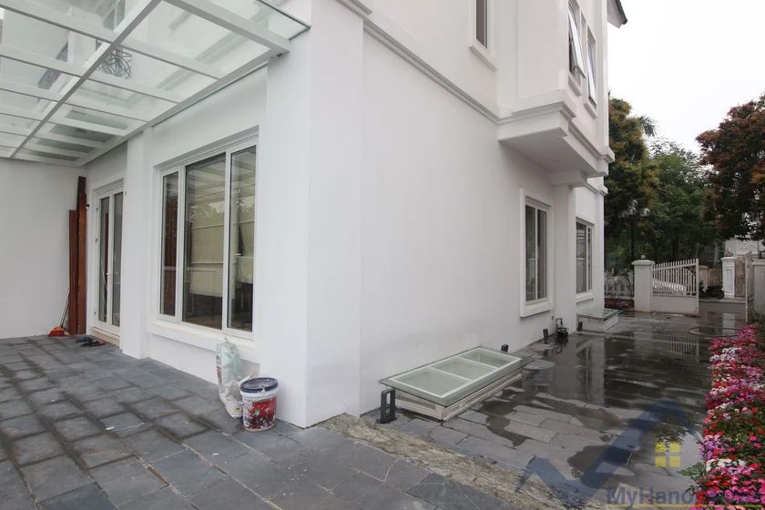 Xem ảnh 21: Ảnh 21: Biệt thự cho thuê Vinhomes Riverside 4 phòng ngủ có thang máy