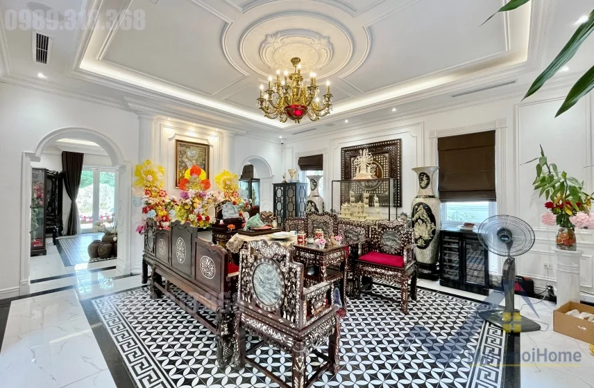Xem ảnh 13: Ảnh 13: Biệt thự cho thuê Vinhomes Riverside đơn lập, có bể bơi, thang máy