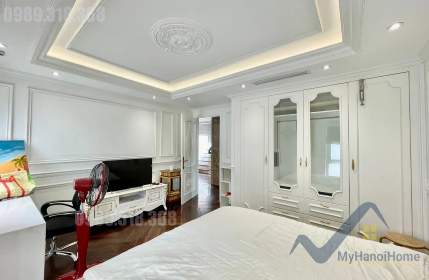Xem ảnh 14: Ảnh 14: Biệt thự cho thuê Vinhomes Riverside đơn lập, có bể bơi, thang máy