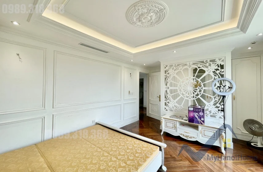 Xem ảnh 16: Ảnh 16: Biệt thự cho thuê Vinhomes Riverside đơn lập, có bể bơi, thang máy