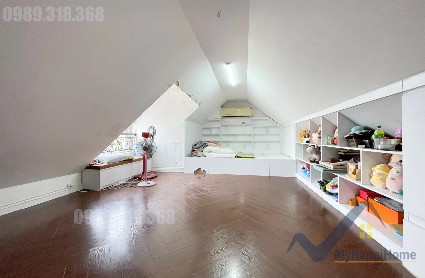 Xem ảnh 20: Ảnh 20: Biệt thự cho thuê Vinhomes Riverside đơn lập, có bể bơi, thang máy