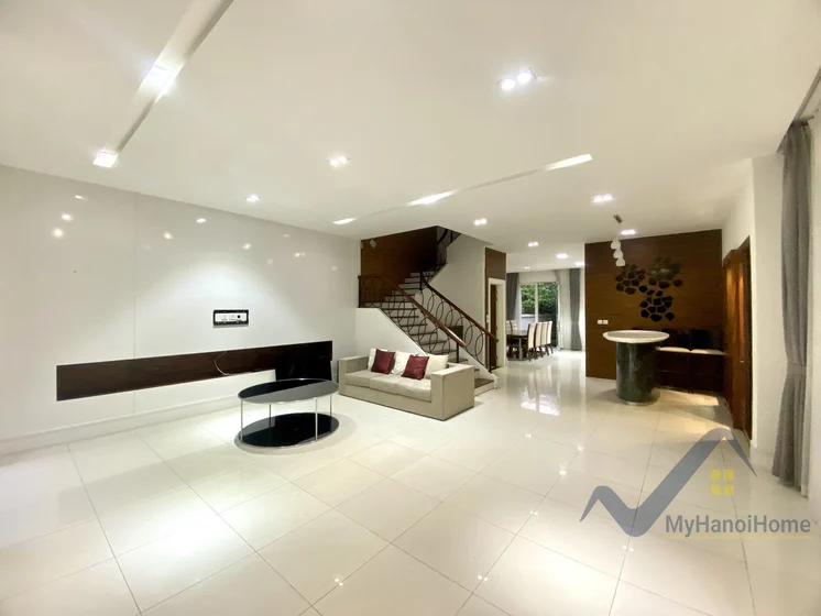 Xem ảnh 2: Ảnh 2: Biệt thự cho thuê Vinhomes Riverside khu Hoa Sữa, full nội thất