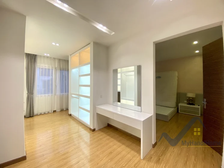 Xem ảnh 4: Ảnh 4: Biệt thự cho thuê Vinhomes Riverside khu Hoa Sữa, full nội thất