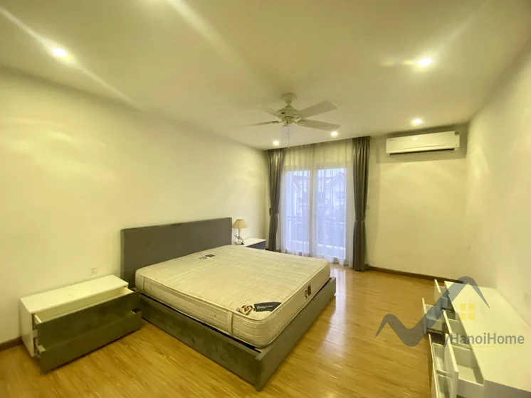 Xem ảnh 6: Ảnh 6: Biệt thự cho thuê Vinhomes Riverside khu Hoa Sữa, full nội thất