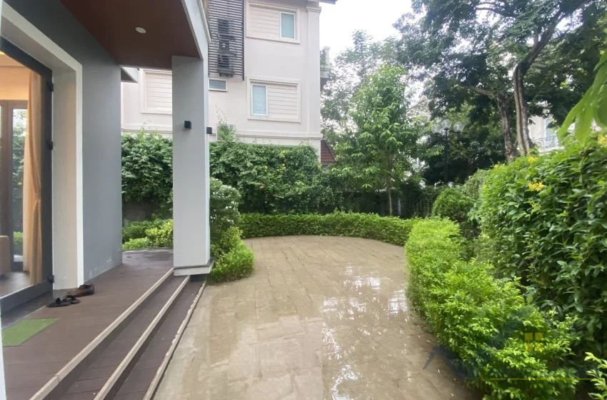 Xem ảnh 14: Ảnh 14: Biệt thự cho thuê Vinhomes Riverside khu yên tĩnh, full đồ 3 phòng ngủ