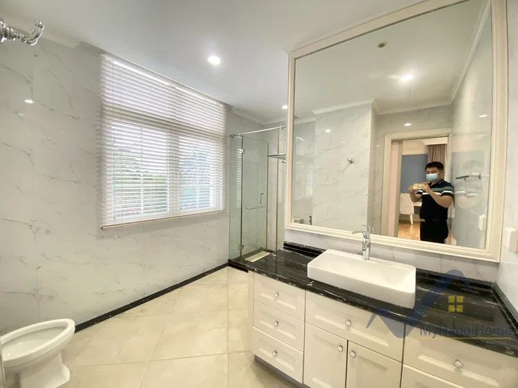Xem ảnh 18: Ảnh 18: Biệt thự có bể bơi cho thuê tại Vinhomes Riverside, 4PN