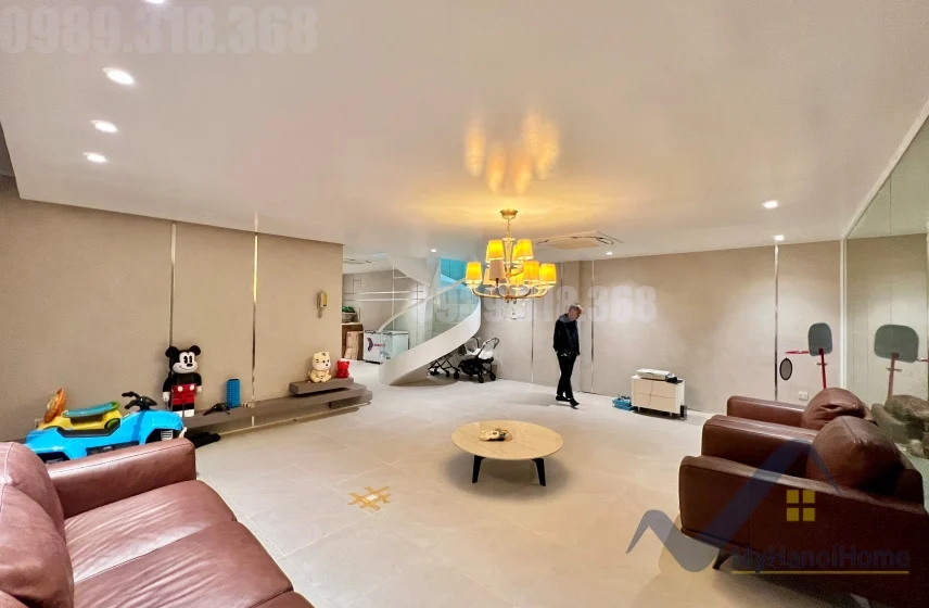 Xem ảnh 10: Ảnh 10: Biệt thự có thang máy cho thuê Vinhomes Riverside nội thất hiện đại