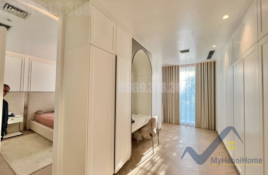 Xem ảnh 12: Ảnh 12: Biệt thự có thang máy cho thuê Vinhomes Riverside nội thất hiện đại