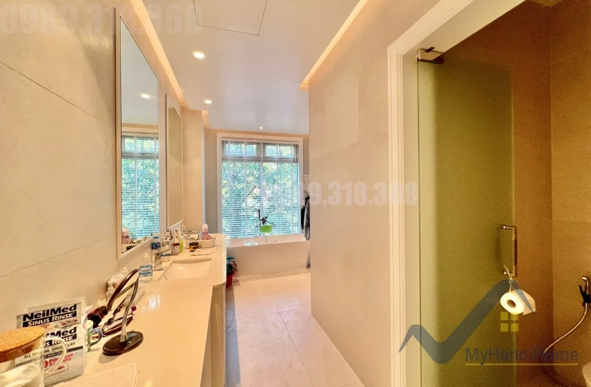 Xem ảnh 14: Ảnh 14: Biệt thự có thang máy cho thuê Vinhomes Riverside nội thất hiện đại
