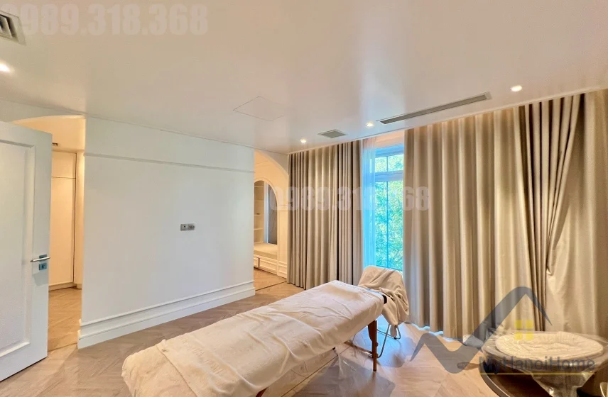 Xem ảnh 18: Ảnh 18: Biệt thự có thang máy cho thuê Vinhomes Riverside nội thất hiện đại