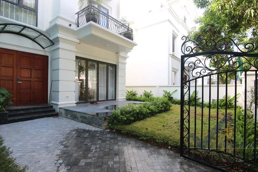 Xem ảnh 2: Ảnh 2: Biệt thự đơn lập cho thuê tại Vinhome Riverside, 5PN full nội thất