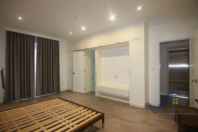 Xem ảnh 5: Ảnh 5: Biệt thự đơn lập cho thuê tại Vinhome Riverside, 5PN full nội thất