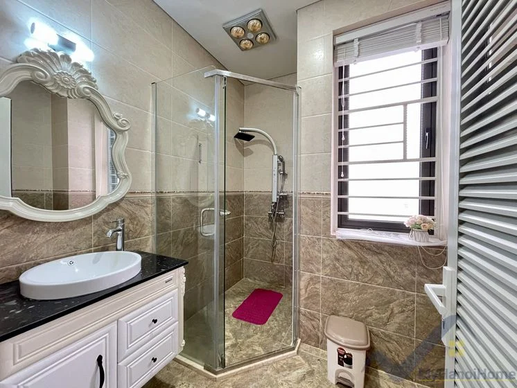 Xem ảnh 6: Ảnh 6: Biệt thự đơn lập cho thuê Vinhome Riverside đủ đồ, có sân vườn