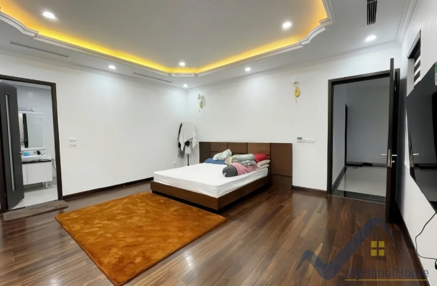Xem ảnh 7: Ảnh 7: Biệt thự đơn lập cho thuê Vinhomes Riverside 4PN, có thang máy