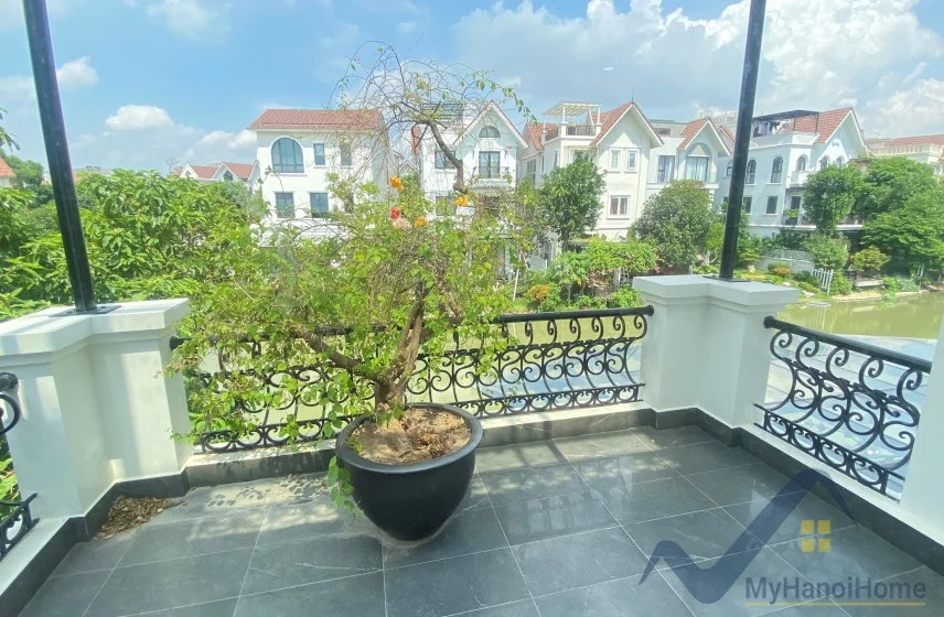 Xem ảnh 11: Ảnh 11: Biệt thự đơn lập cho thuê Vinhomes Riverside 4PN, có thang máy