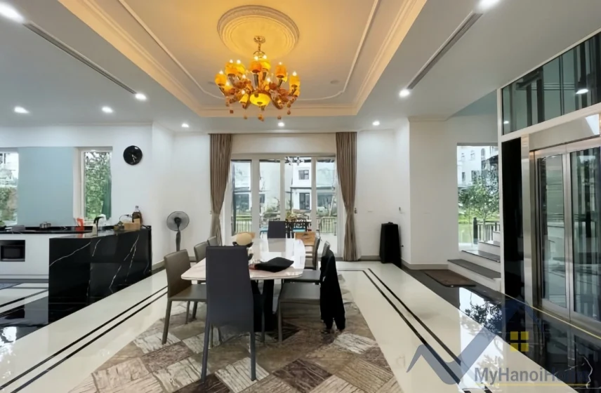 Xem ảnh 15: Ảnh 15: Biệt thự đơn lập cho thuê Vinhomes Riverside 4PN, có thang máy