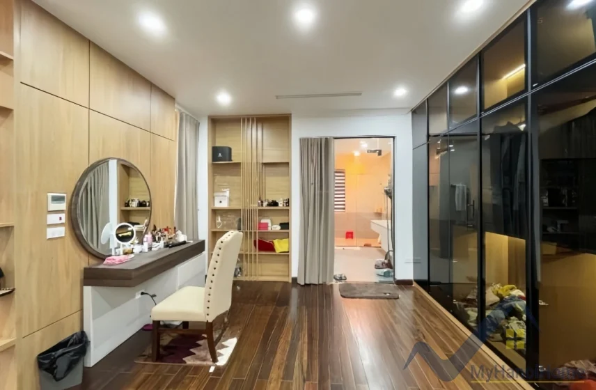 Xem ảnh 19: Ảnh 19: Biệt thự đơn lập cho thuê Vinhomes Riverside 4PN, có thang máy