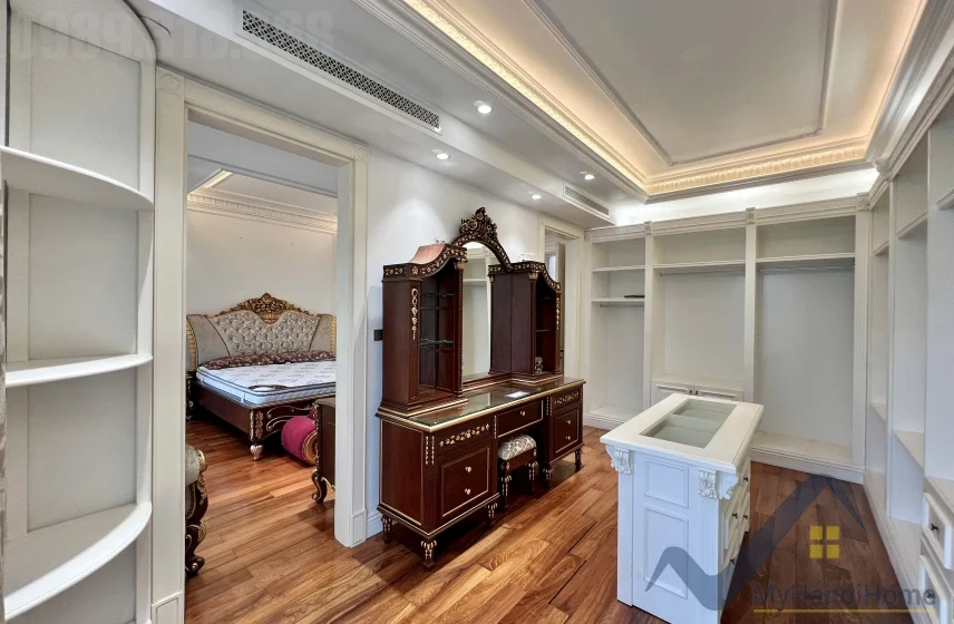 Xem ảnh 5: Ảnh 5: Biệt thự đơn lập cho thuê Vinhomes Riverside, thang máy, vườn rộng