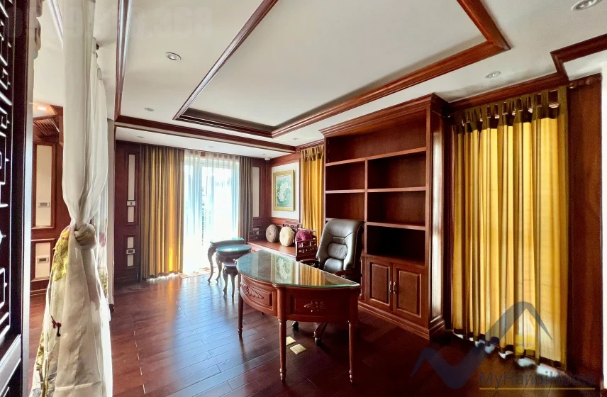 Xem ảnh 17: Ảnh 17: Biệt thự đơn lập cho thuê Vinhomes Riverside, thang máy, vườn rộng