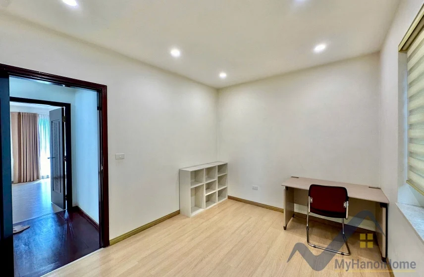 Xem ảnh 4: Ảnh 4: Biệt thự đơn lập nhỏ Vinhomes Riverside cho thuê gần BIS