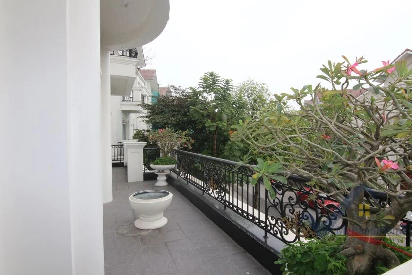 Xem ảnh 8: Ảnh 8: Biệt thự đơn lập rất rộng Vinhomes Riverside cho thuê mới