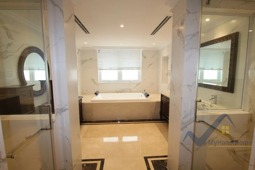 Xem ảnh 9: Ảnh 9: Biệt thự đơn lập rất rộng Vinhomes Riverside cho thuê mới