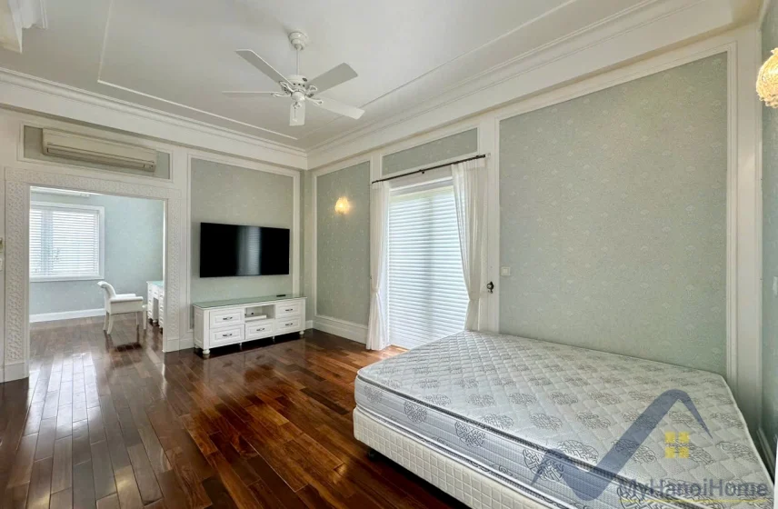 Xem ảnh 10: Ảnh 10: Biệt thự đơn lập siêu rộng Vinhomes Riverside cho thuê
