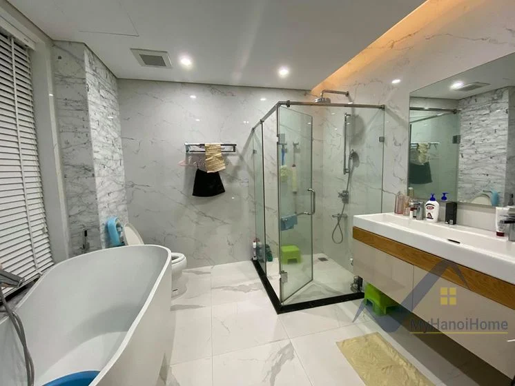 Xem ảnh 8: Ảnh 8: Biệt thự đơn lập Vinhomes Riverside cần bán, đã hoàn thiện nội thất