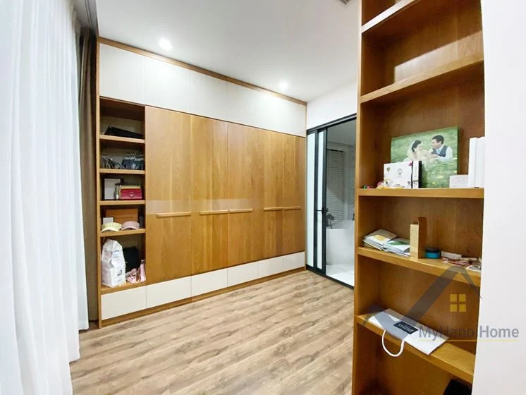 Xem ảnh 12: Ảnh 12: Biệt thự đơn lập Vinhomes Riverside cần bán, đã hoàn thiện nội thất