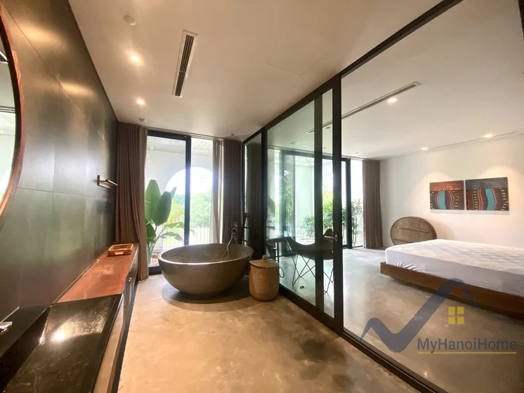 Xem ảnh 3: Ảnh 3: Biệt thự đơn lập Vinhomes Riverside cho thuê có bể bơi