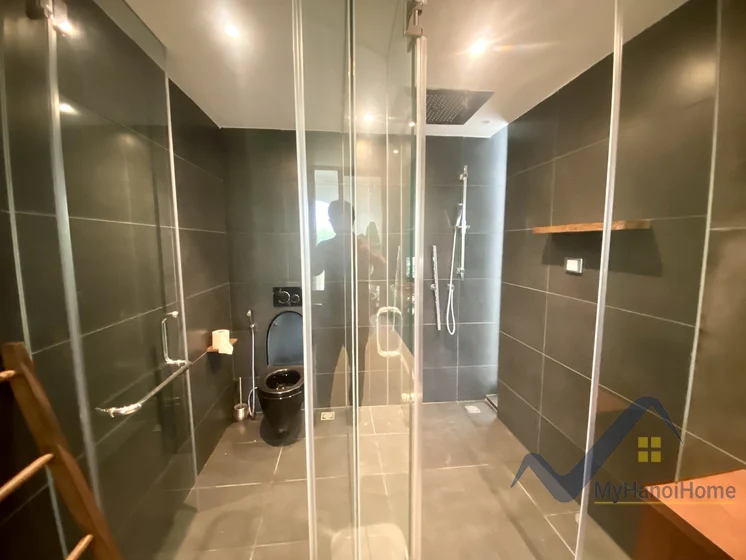 Xem ảnh 8: Ảnh 8: Biệt thự đơn lập Vinhomes Riverside cho thuê có bể bơi