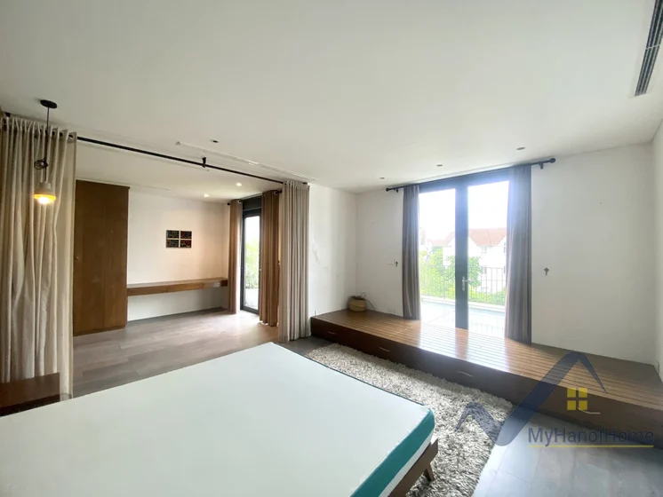 Xem ảnh 20: Ảnh 20: Biệt thự đơn lập Vinhomes Riverside cho thuê có bể bơi