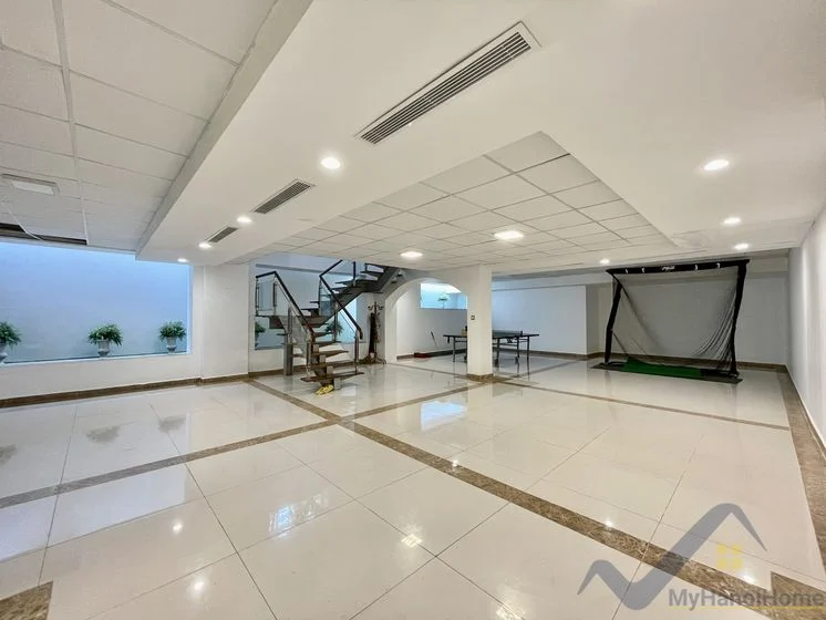 Xem ảnh 22: Ảnh 22: Biệt thự đơn lập Vinhomes Riverside cho thuê có hầm rộng
