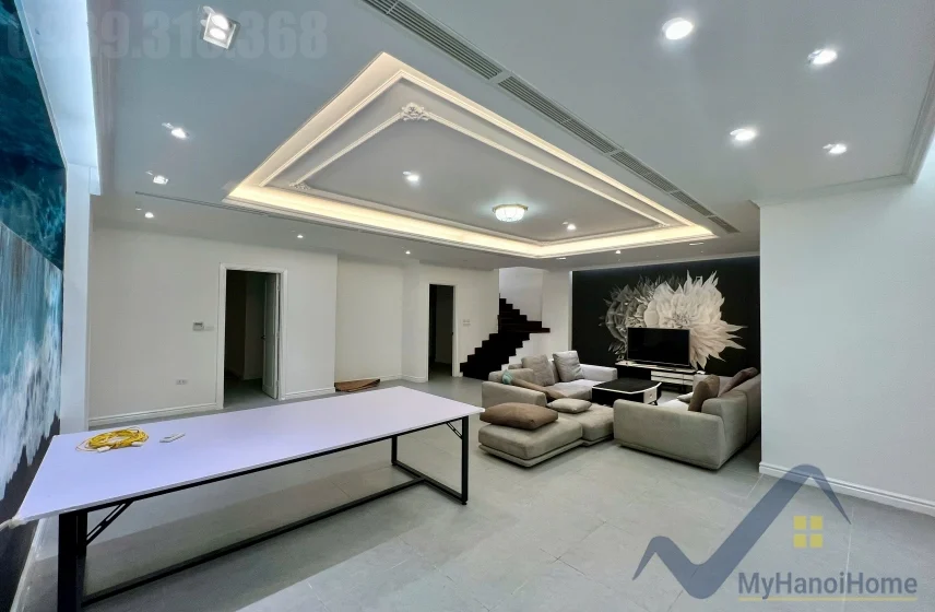 Xem ảnh 6: Ảnh 6: Biệt thự đơn lập Vinhomes Riverside cho thuê có thang máy