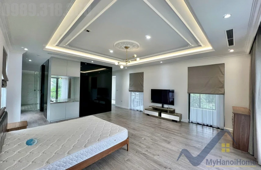 Xem ảnh 8: Ảnh 8: Biệt thự đơn lập Vinhomes Riverside cho thuê có thang máy