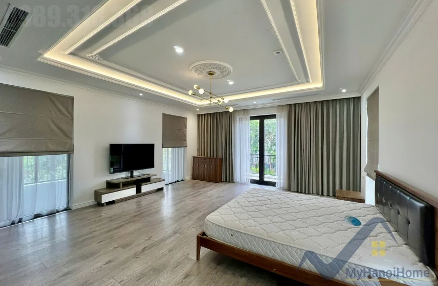 Xem ảnh 10: Ảnh 10: Biệt thự đơn lập Vinhomes Riverside cho thuê có thang máy