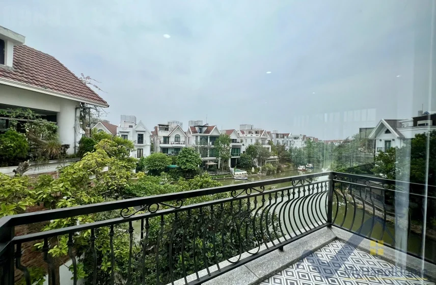 Xem ảnh 16: Ảnh 16: Biệt thự đơn lập Vinhomes Riverside cho thuê có thang máy
